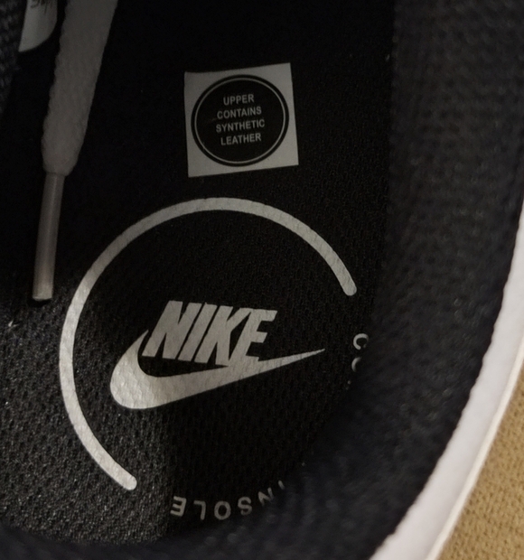 NWT! Nike Women's Black and White Sneakers- Sz 8.5 - Picture 7 of 11